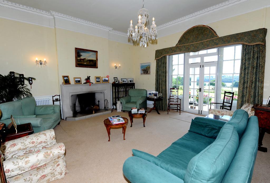 Boulston Manor Guest House ฮาเวอร์ฟอร์ดเวสต์ ภายนอก รูปภาพ