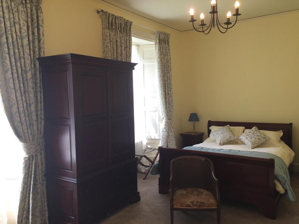Boulston Manor Guest House ฮาเวอร์ฟอร์ดเวสต์ ภายนอก รูปภาพ