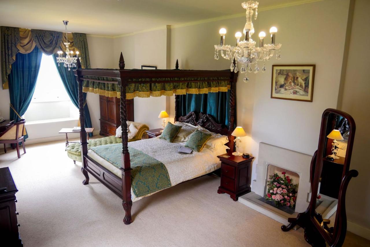 Boulston Manor Guest House ฮาเวอร์ฟอร์ดเวสต์ ภายนอก รูปภาพ